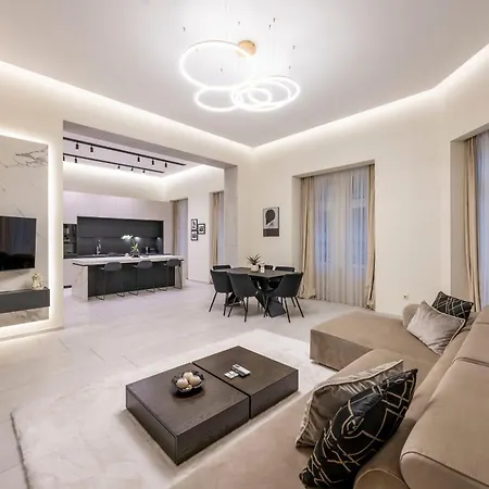 Luxurious High-end Grand In The Center Of Διαμέρισμα