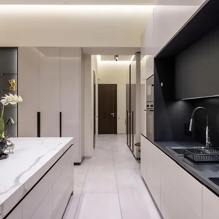 Luxurious High-end Grand In The Center Of Будапешт