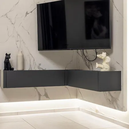 Апартаменты Luxurious High-end Grand In The Center Of