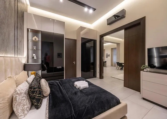 Luxurious High-end Grand In The Center Of Lejlighed