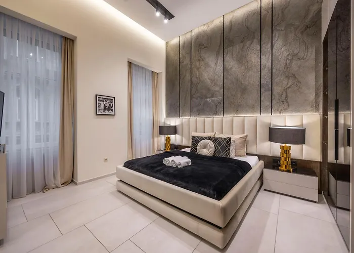 Luxurious High-end Grand In The Center Of *