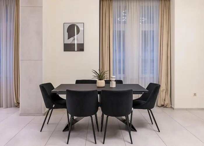Luxurious High-end Grand In The Center Of *